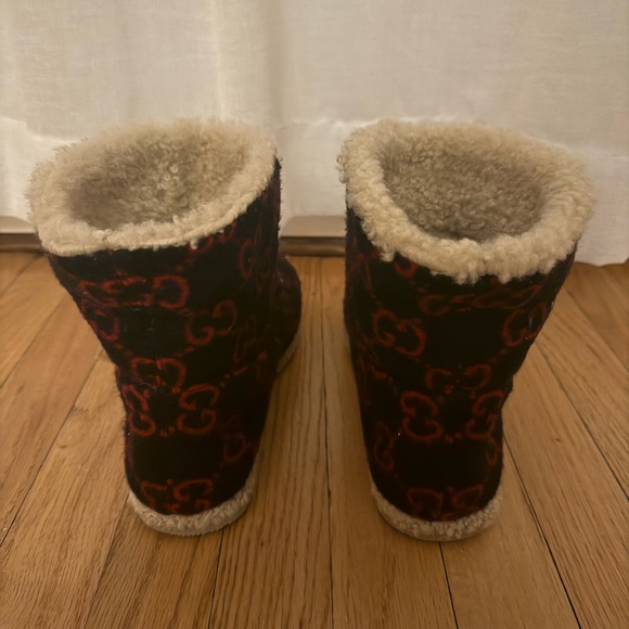 Gucci Women’s Size 8 Fria Horsebit Ankle Boots Wool and Shearling Blue - Picture 3 of 5